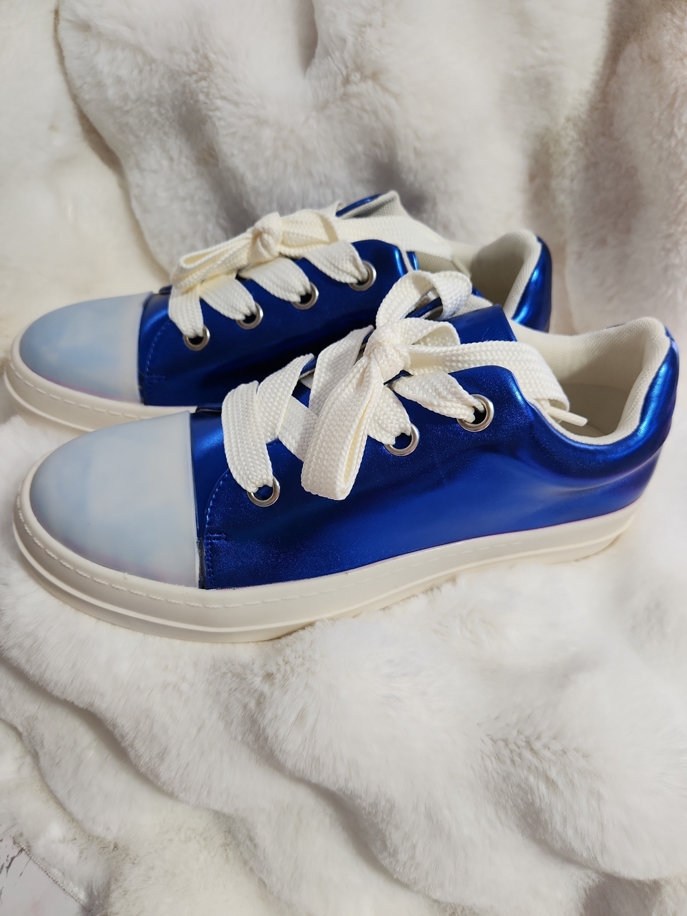 Womens Shiny Blue Low-Top Sneakers with White Laces